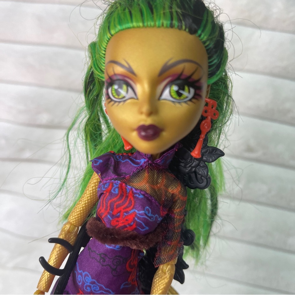 Monster High Scaris Jinafire Long 11” Doll Mattel 2012